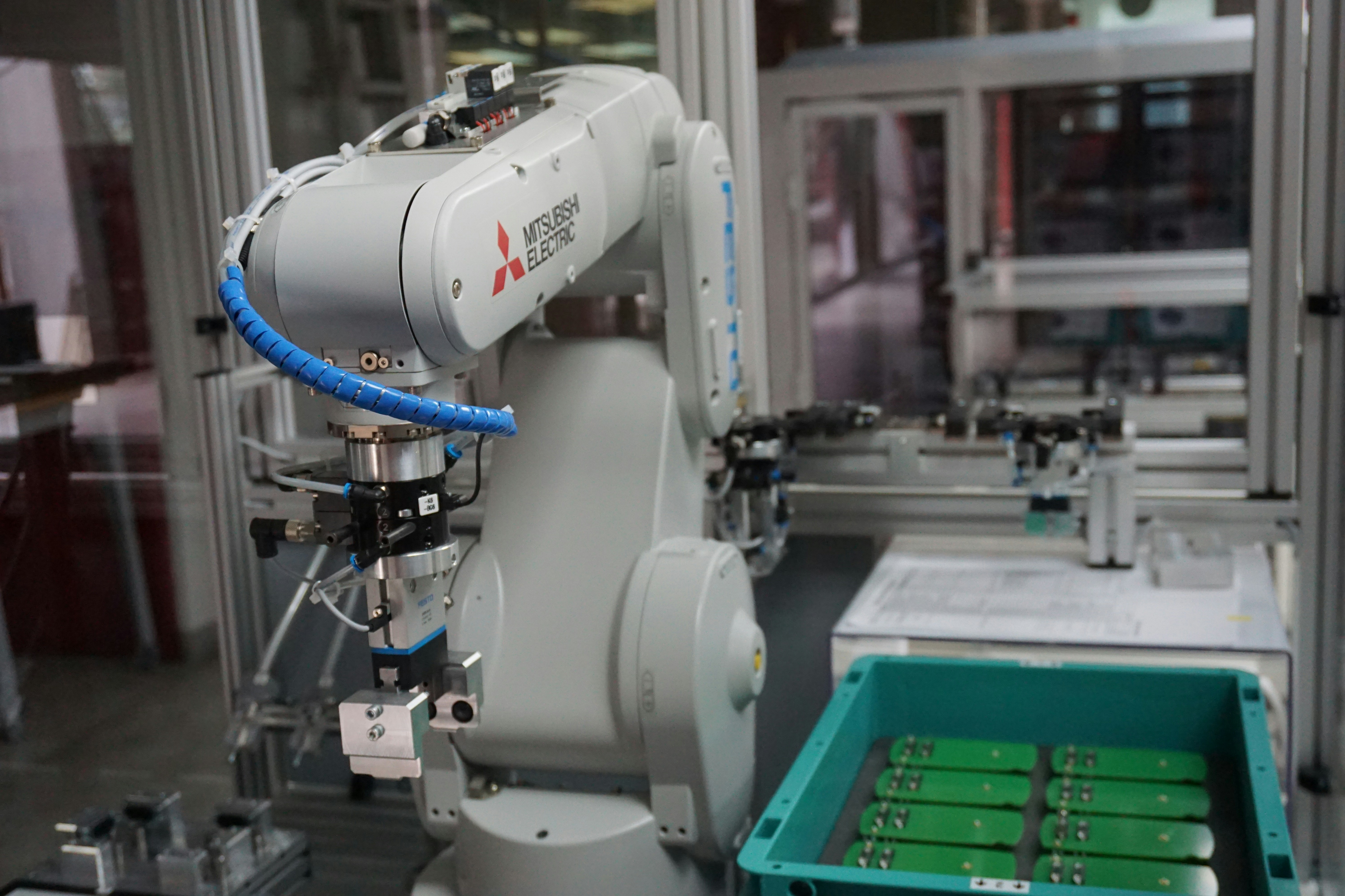 🕰️ From Silicon to Servo: A Brief History of C++ in Robotics by Robotic Coding white sewing machine
